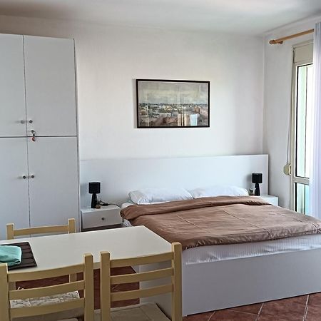 Seaside Deluxe Apartment Durrës Eksteriør bilde